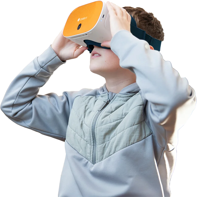 ערכות מציאות מדומה ורבודה לחינוך (ClassVR (Avantis 1 boy wearing classvr xplorer headset